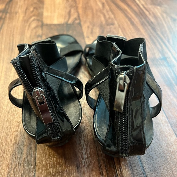 Sandals - Picture 3 of 3